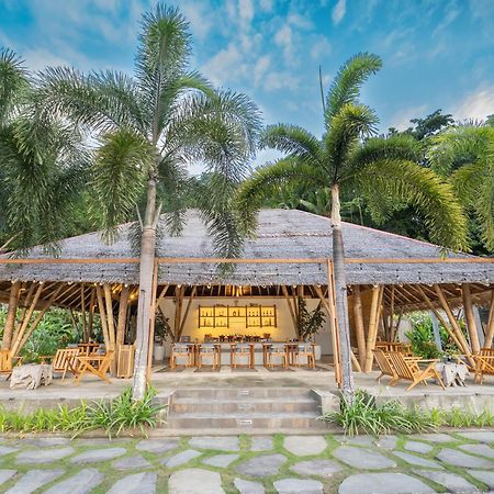 D'Lagoon Dive Resort Bitung Extérieur photo